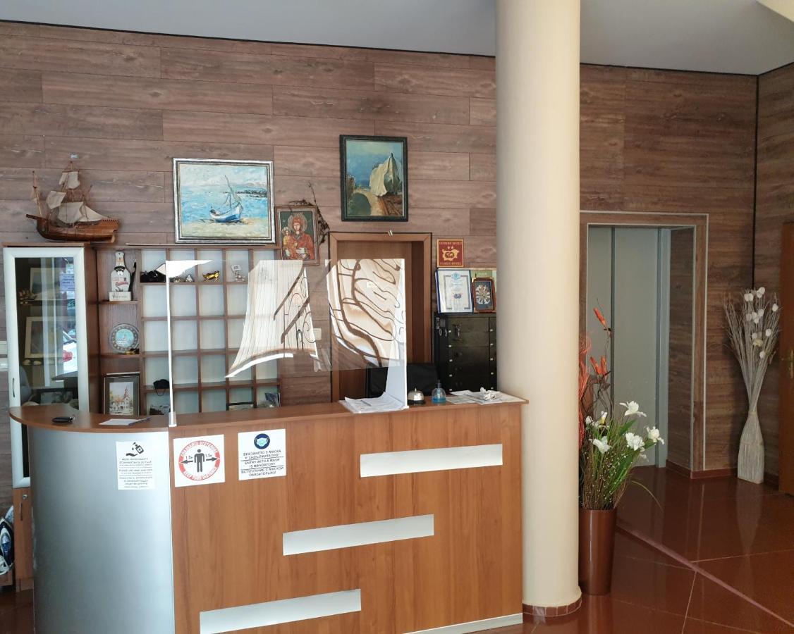 Family Hotel Diana Pomorie Luaran gambar