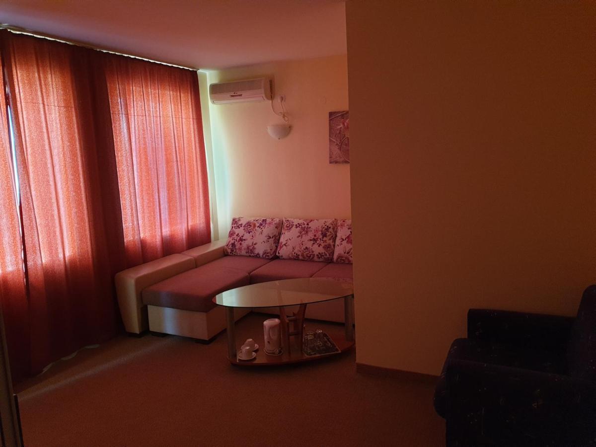 Family Hotel Diana Pomorie Luaran gambar