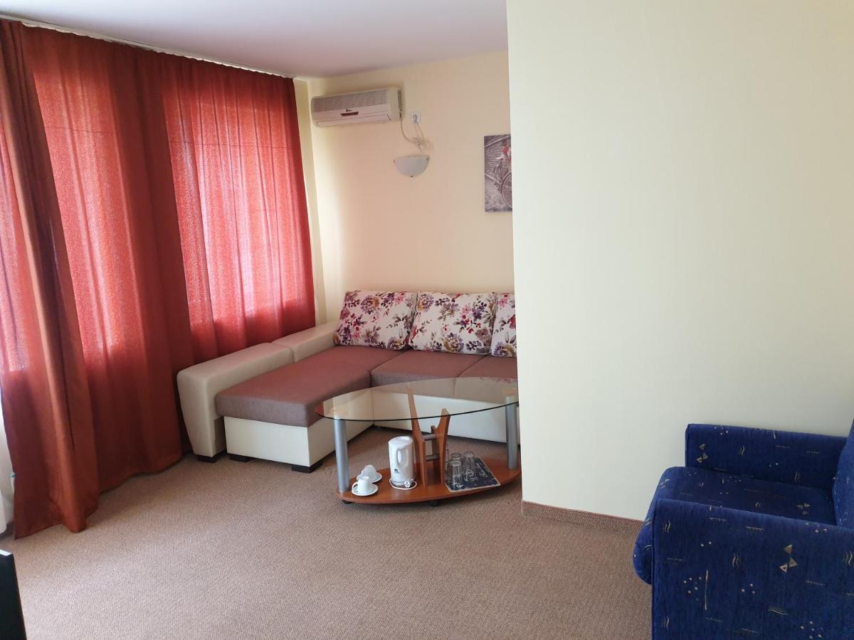 Family Hotel Diana Pomorie Luaran gambar