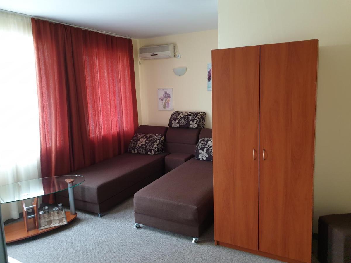 Family Hotel Diana Pomorie Luaran gambar