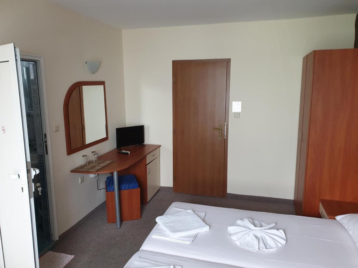 Family Hotel Diana Pomorie Luaran gambar