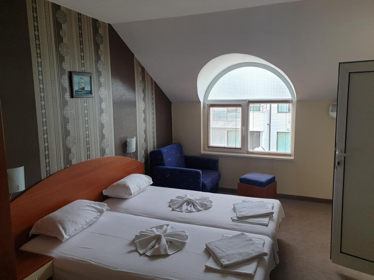 Family Hotel Diana Pomorie Luaran gambar