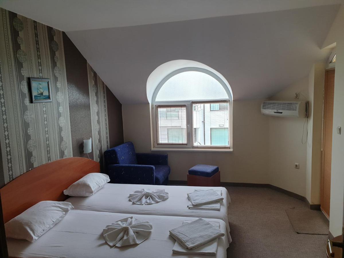 Family Hotel Diana Pomorie Luaran gambar