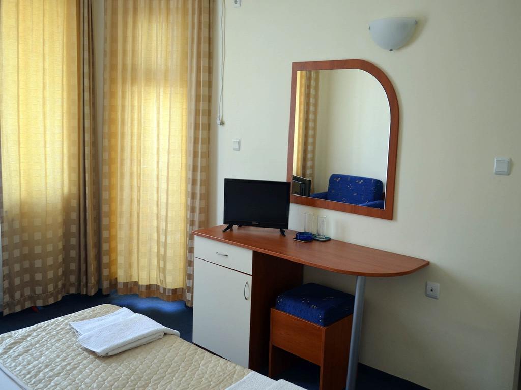 Family Hotel Diana Pomorie Luaran gambar