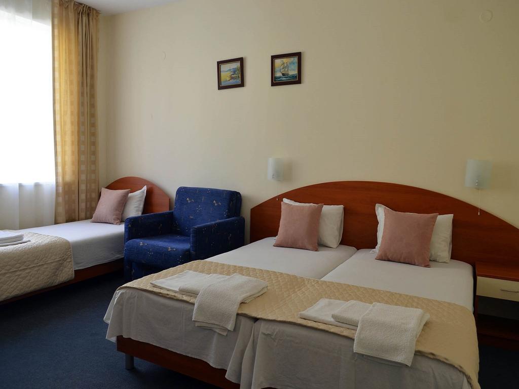 Family Hotel Diana Pomorie Luaran gambar