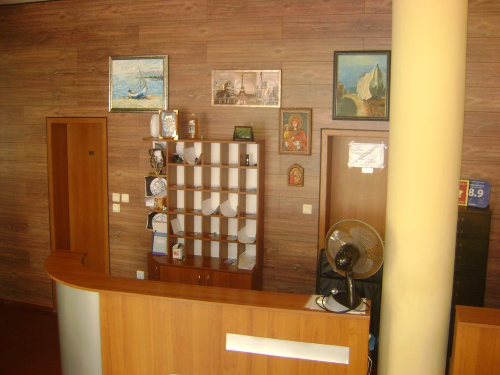 Family Hotel Diana Pomorie Luaran gambar