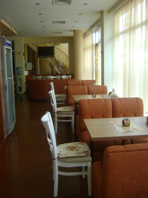 Family Hotel Diana Pomorie Luaran gambar