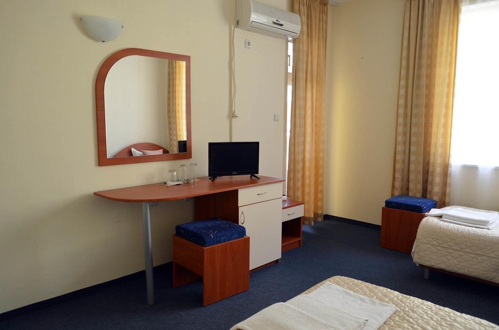 Family Hotel Diana Pomorie Luaran gambar