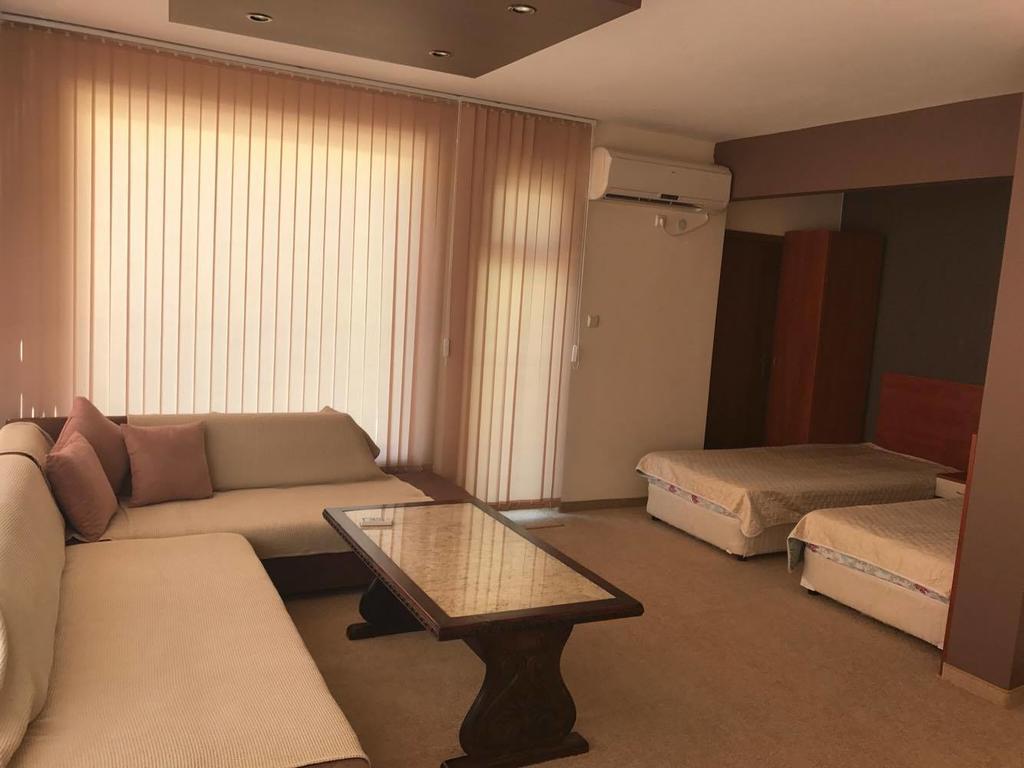 Family Hotel Diana Pomorie Luaran gambar